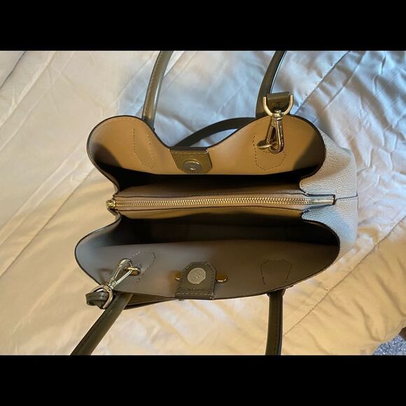 MICHAEL KORS
Mercer Gallery Medium Color Block Pebbled Leather Satchel - Picture 11 of 15